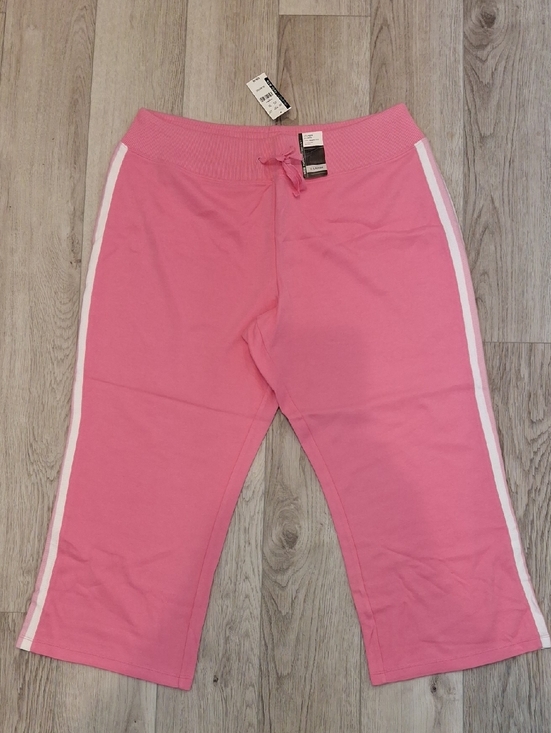 New York & Company Pants - Vintage New York & Company Pink Capri Joggers with Pink And White Side Stripes
